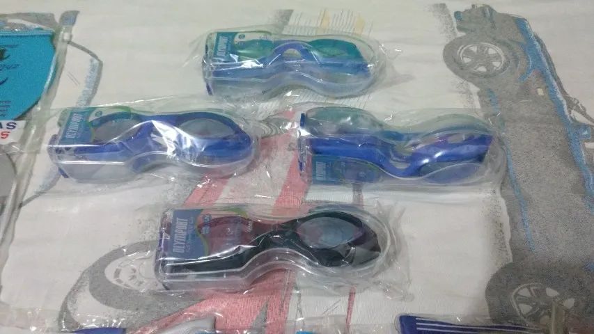 Touca de silicone para natação novo lacrado - Foto 2