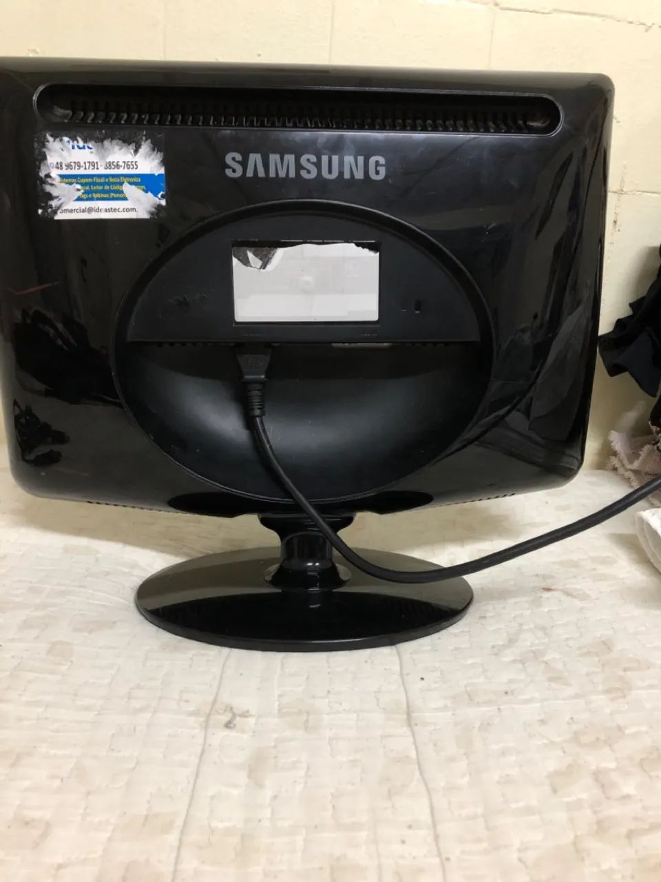 Monitor Samsung SyncMaster 732nw - Foto 2
