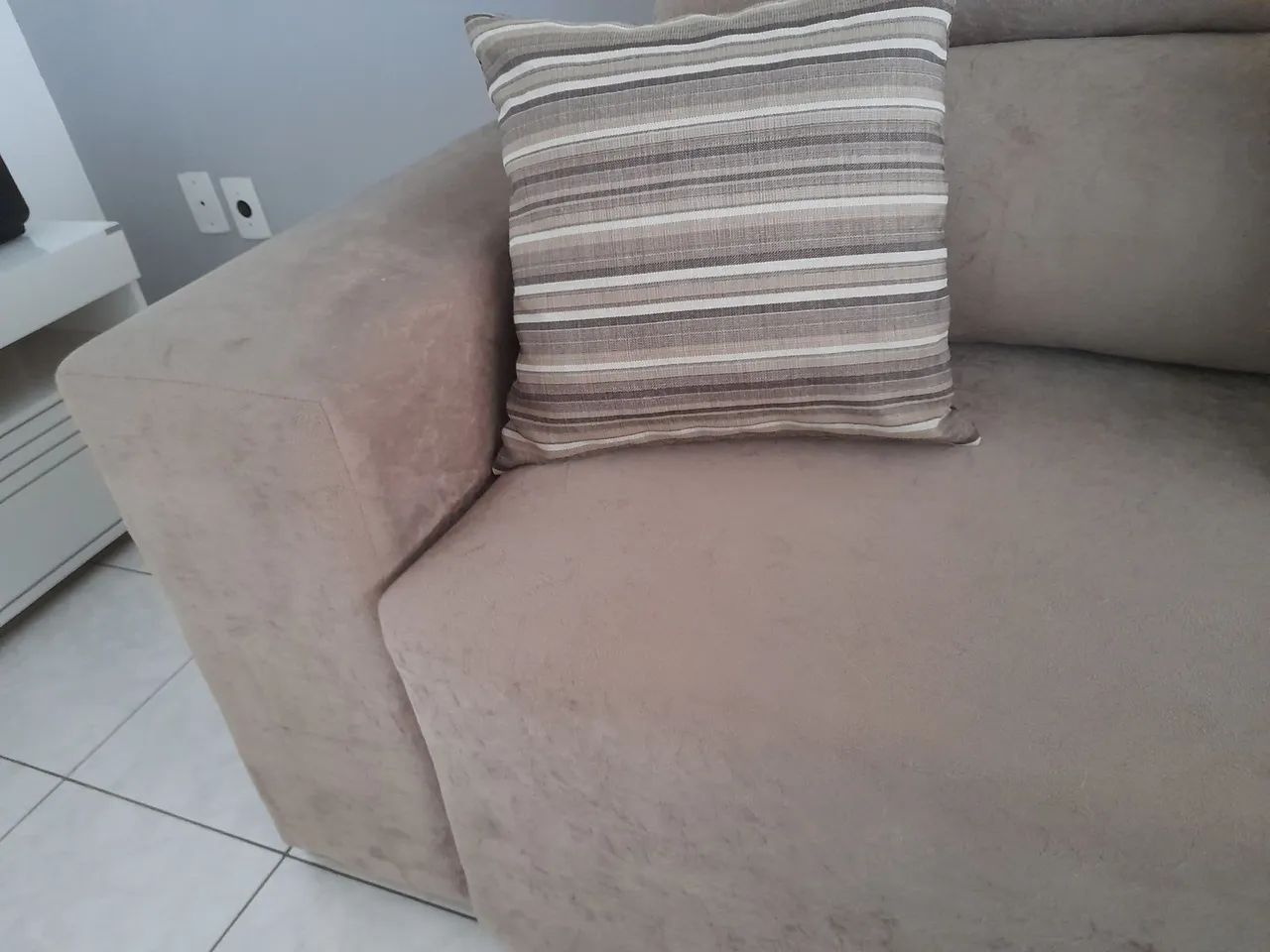 Sofa retrátil  novo baixei pra vender rápido  - Foto 2