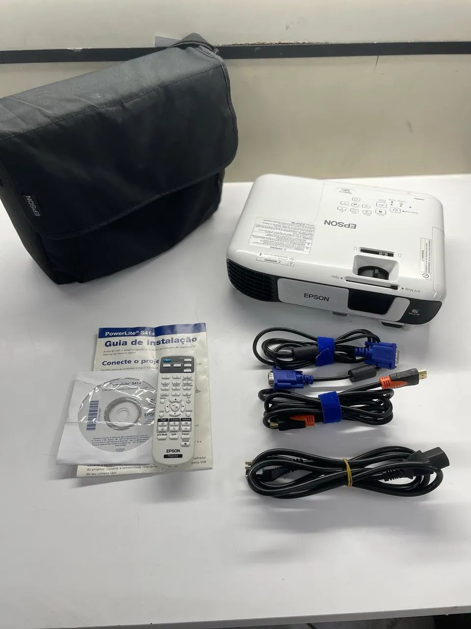 PROJETOR EPSON S41+ (POUCO USADO)