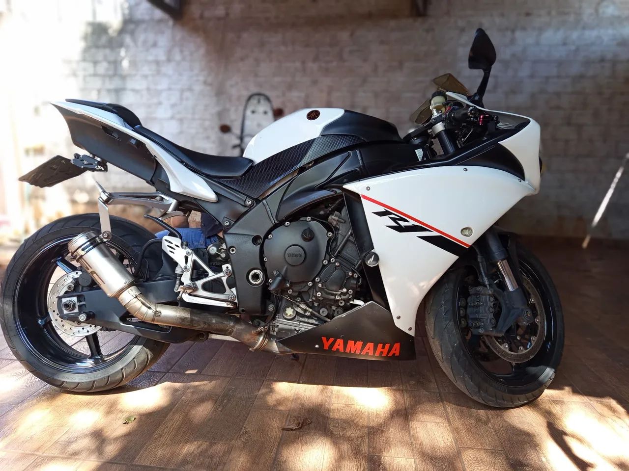 YAMAHA YZF R1 2010 - Foto 2