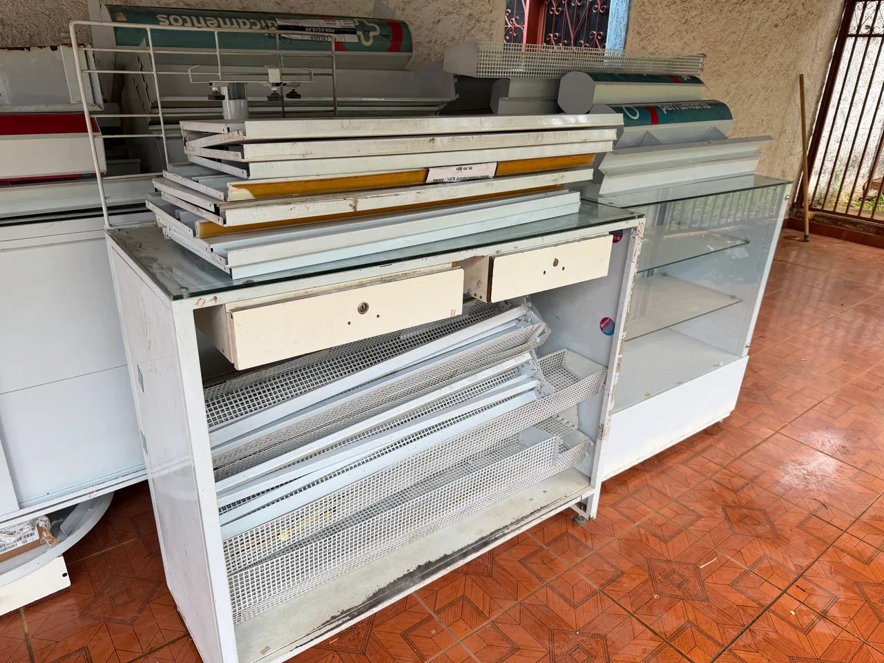 Gondolas e balcões  - Foto 2