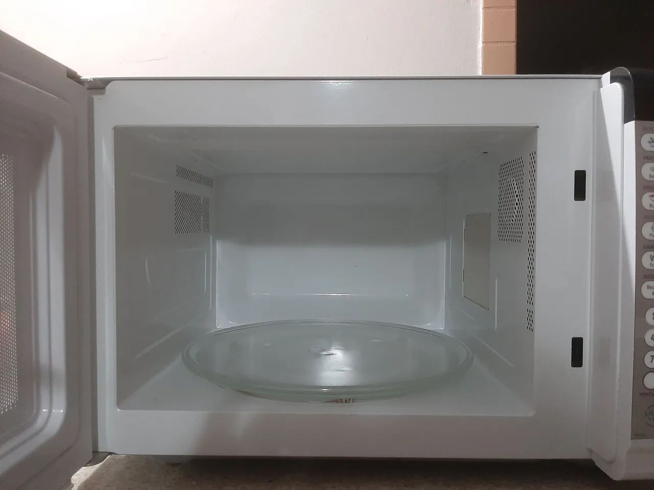 Micro Ondas eletrolux  - Foto 3