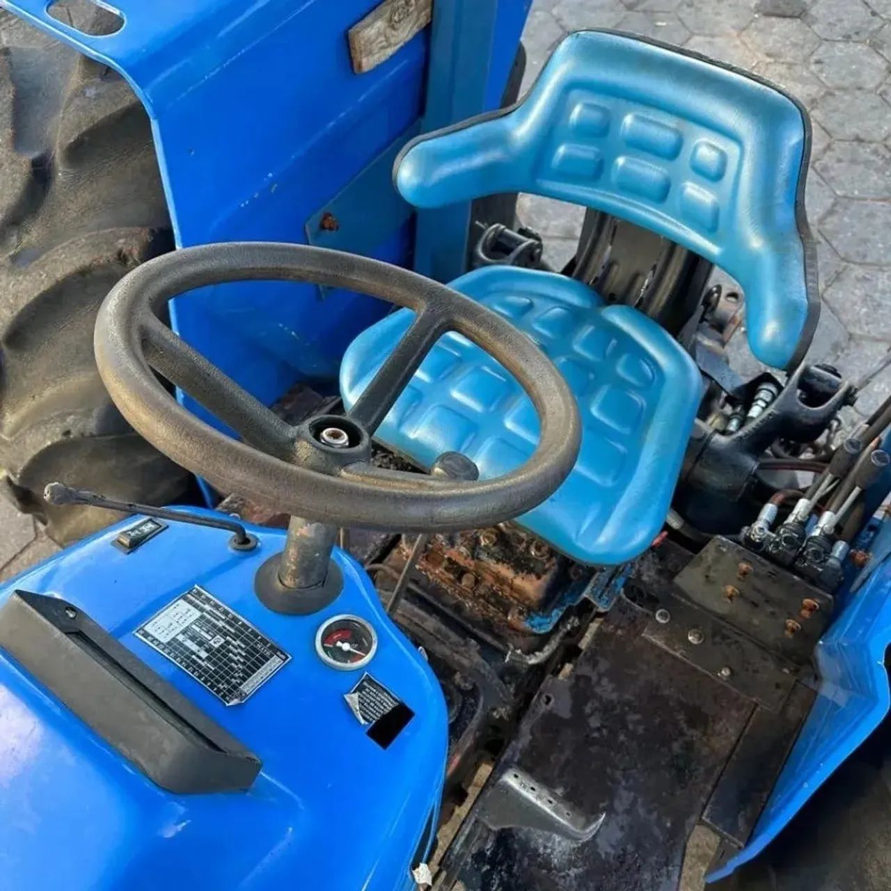 Trator New Holland 8030 - Foto 2