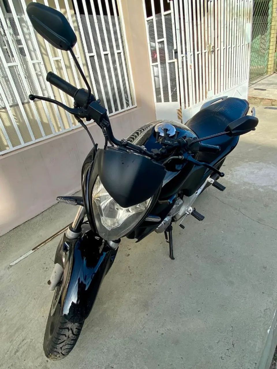 CB 300R revisada, com  documentação  em  dia. - Foto 2