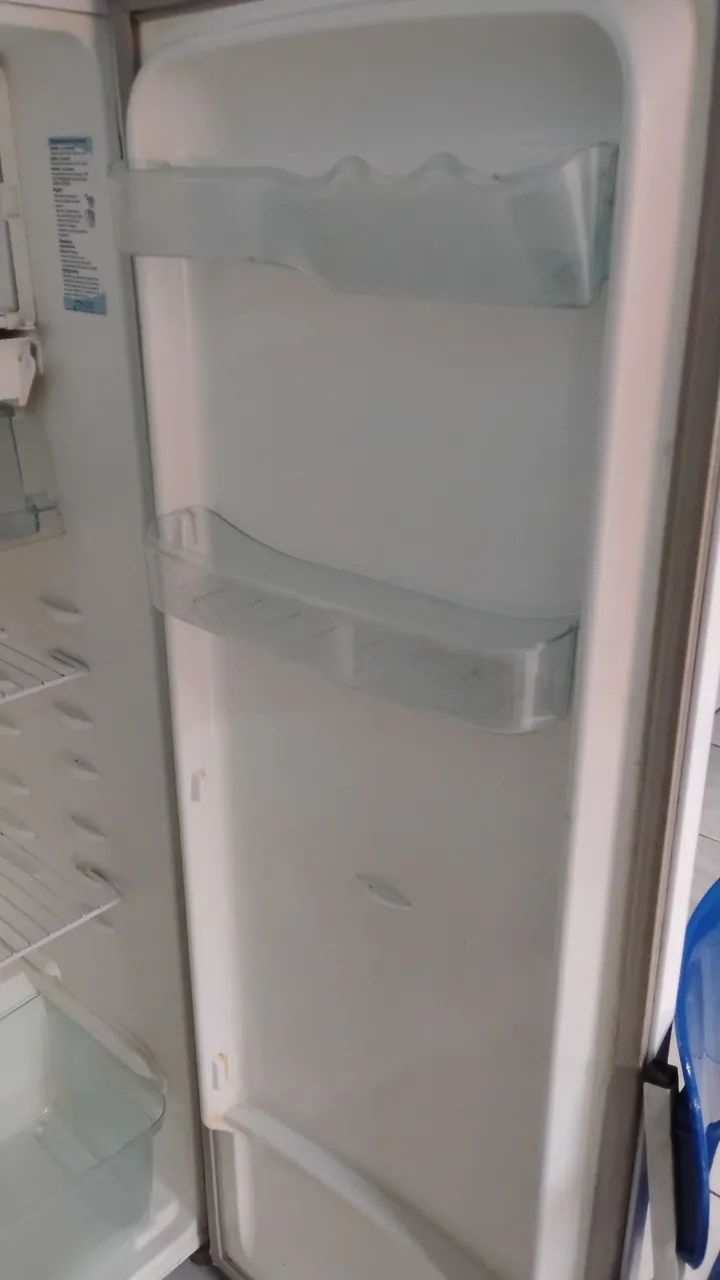 Geladeira Eletrolux 220 volt  - Foto 2