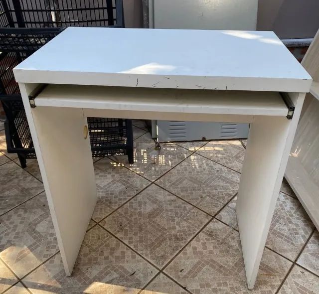 Escrivaninha de estudo / mesa de computador