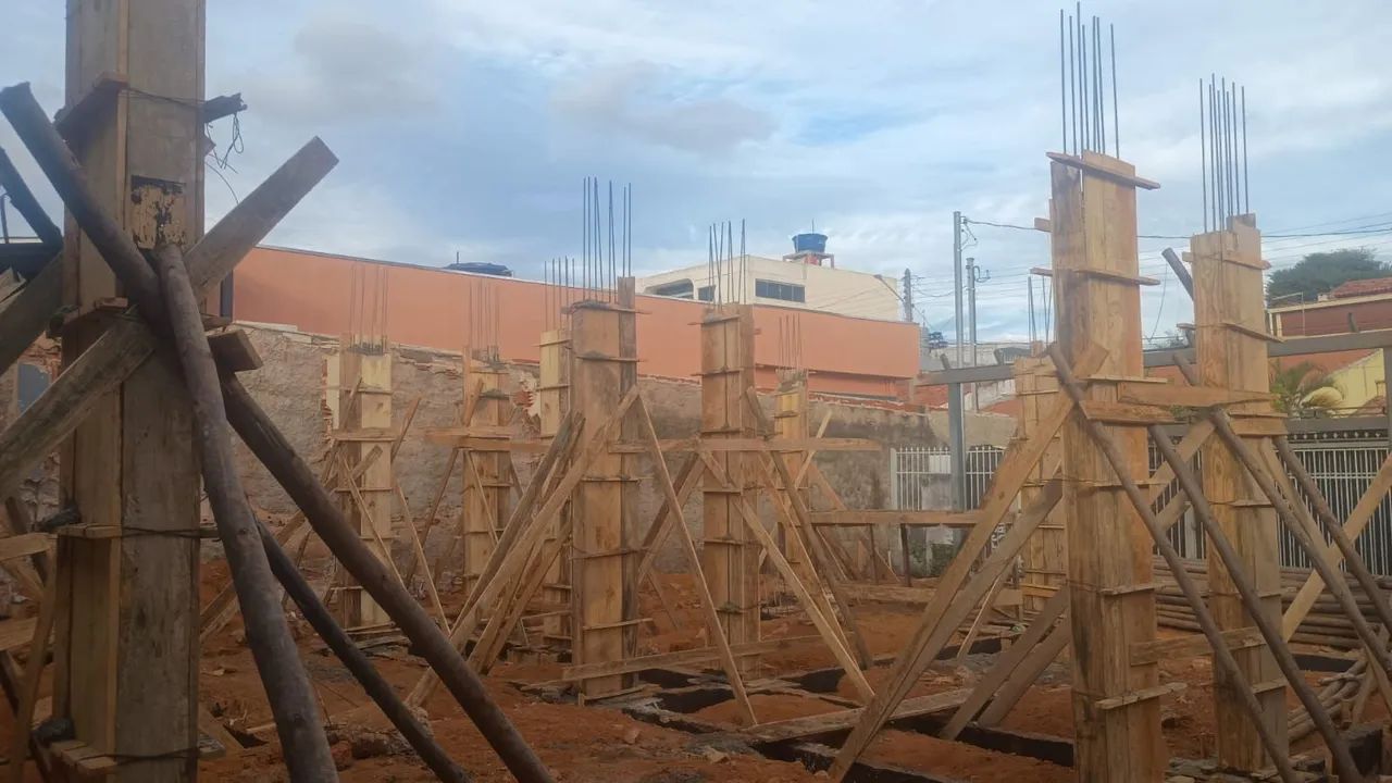 Pedreiro mestre de obras 