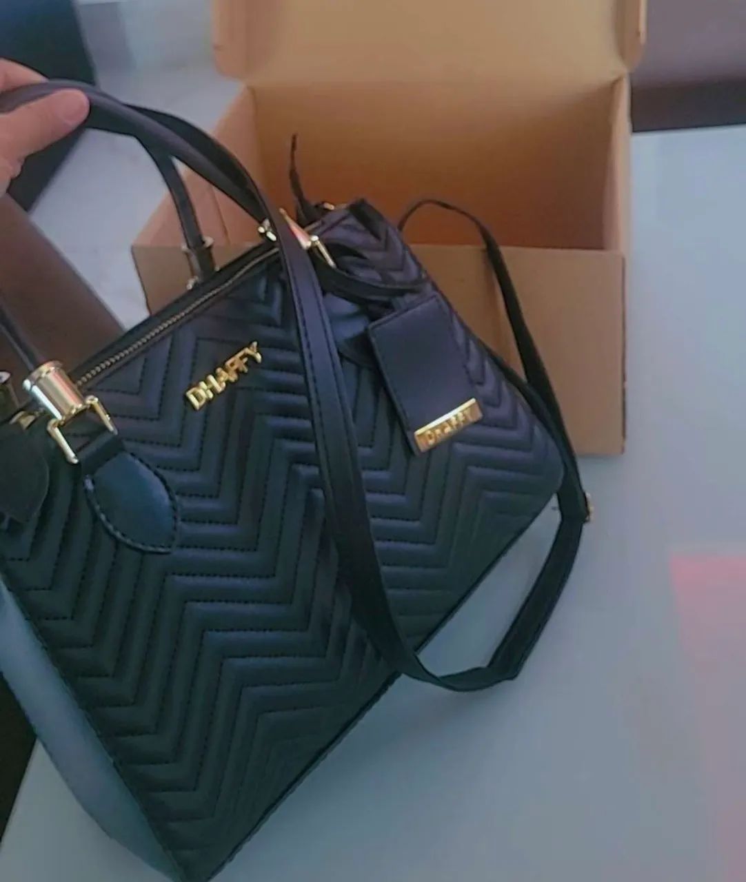 Bolsa semi nova