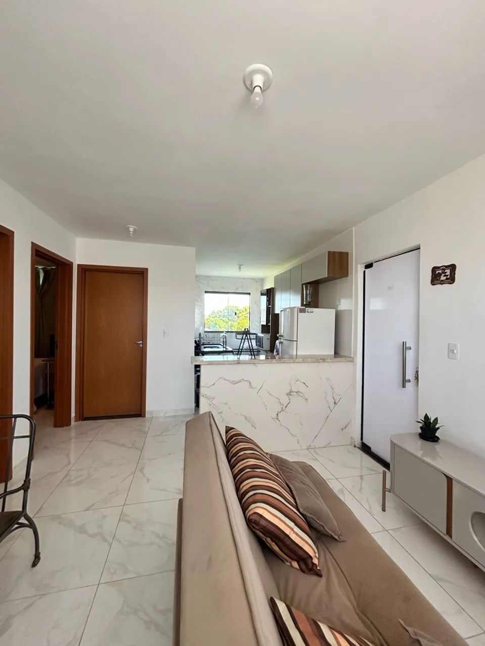 ALUGO APARTAMENTO NO SETOR 4 - Foto 2