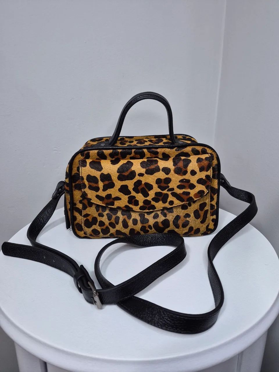 Bolsa oncinha couro bau 