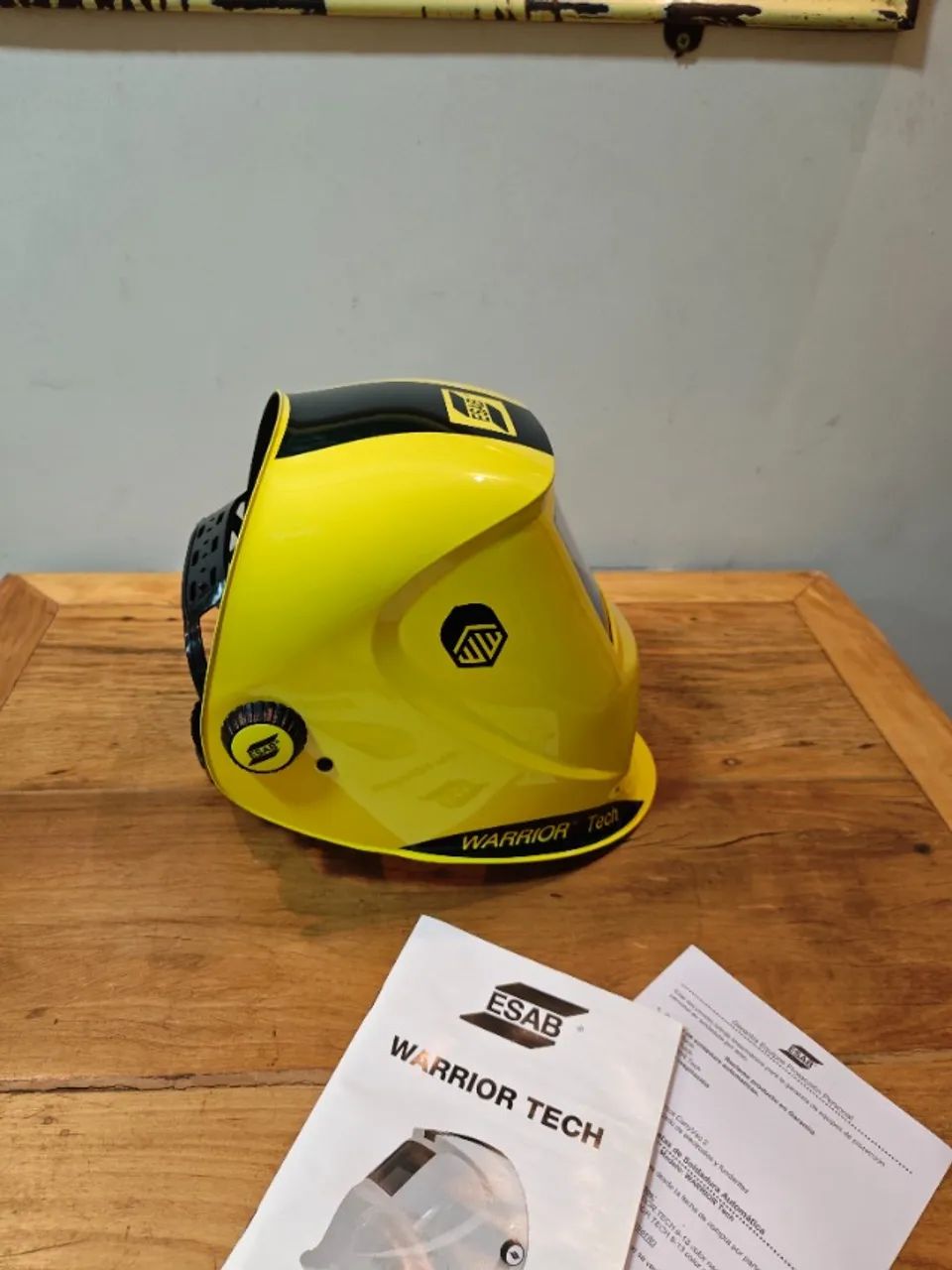Máscara De Solda Automática ESAB Warrior Tech Amarela - Foto 4