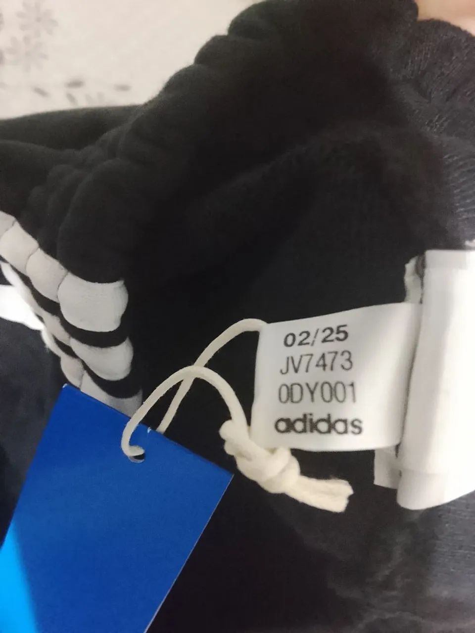 Calça Adidas larga três listras - Foto 4