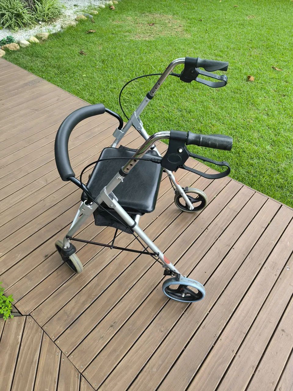 Andador 4 rodas - Foto 2