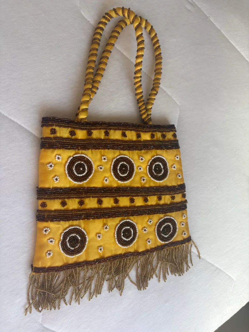 Bolsa bordada amarela e marrom  - Foto 2