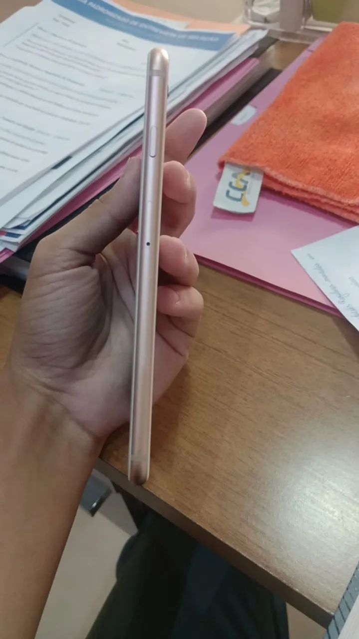 iPhone 8 Plus sem defeitos funcionando tudo  - Foto 2