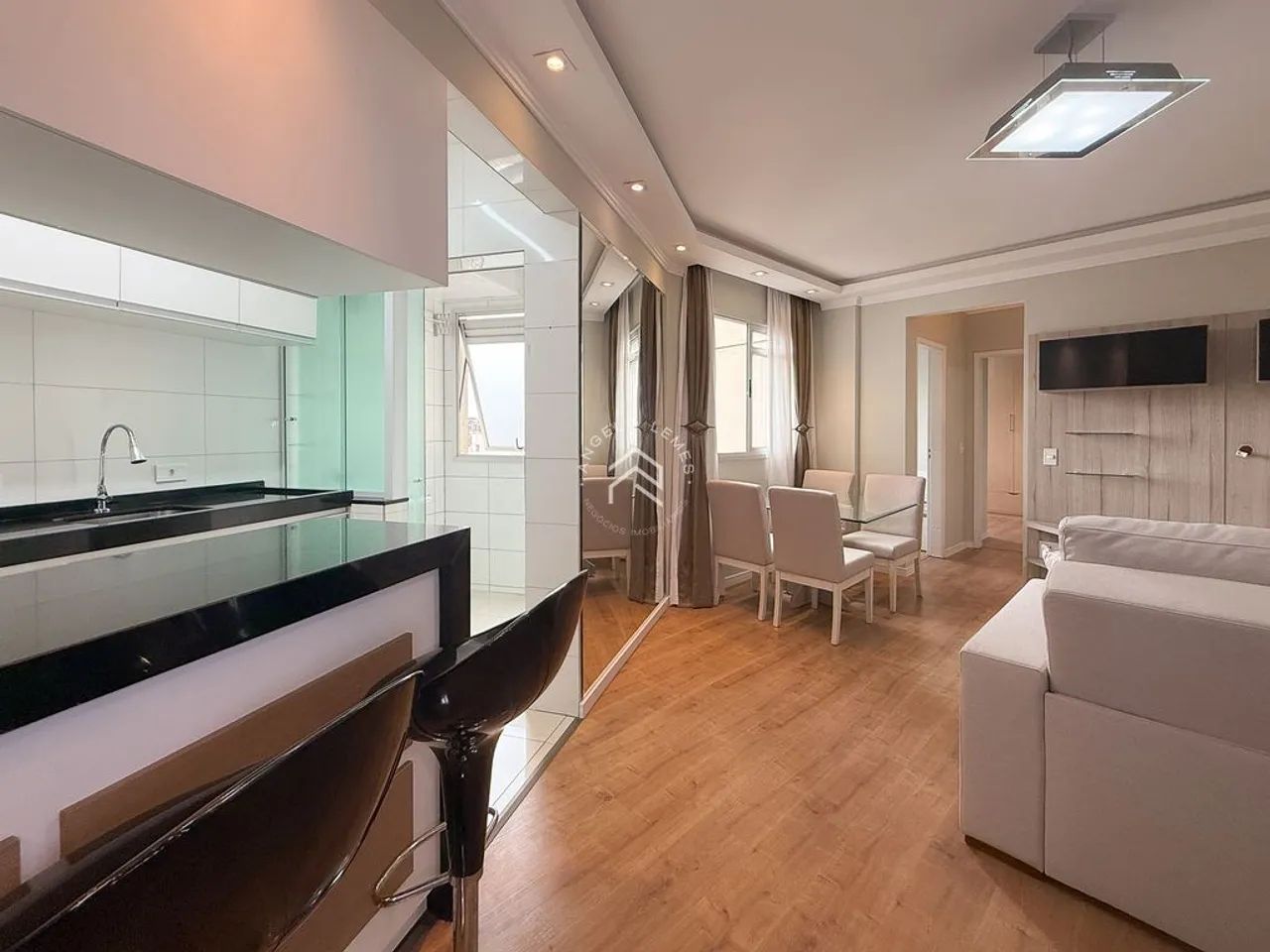 Apartamento Mobiliado com 2 Quartos e 66m² - Hauer - Foto 2