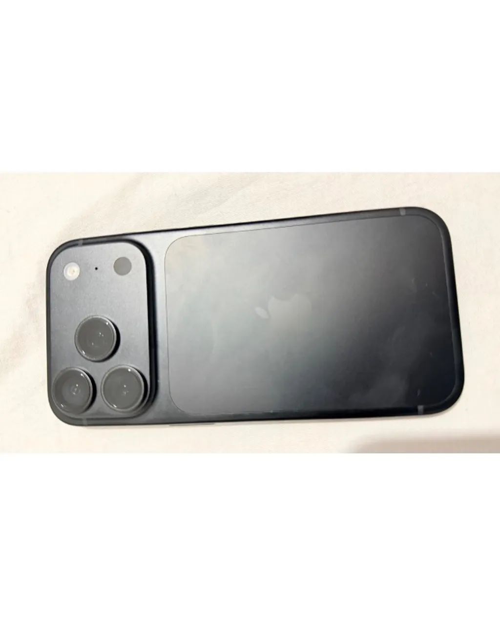 Apple 18 Pro 1 TB - Foto 3