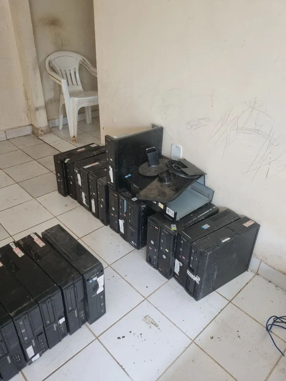 Micro computador i3 6 gigashd 500 - Foto 2