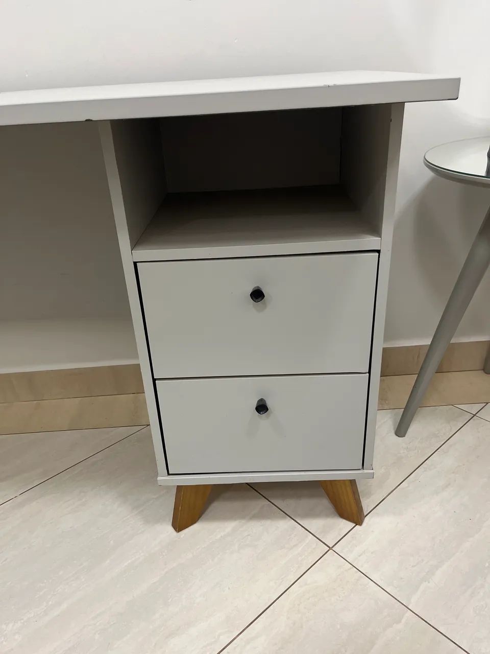 Mesa escritório com gaveteiro  - Foto 2