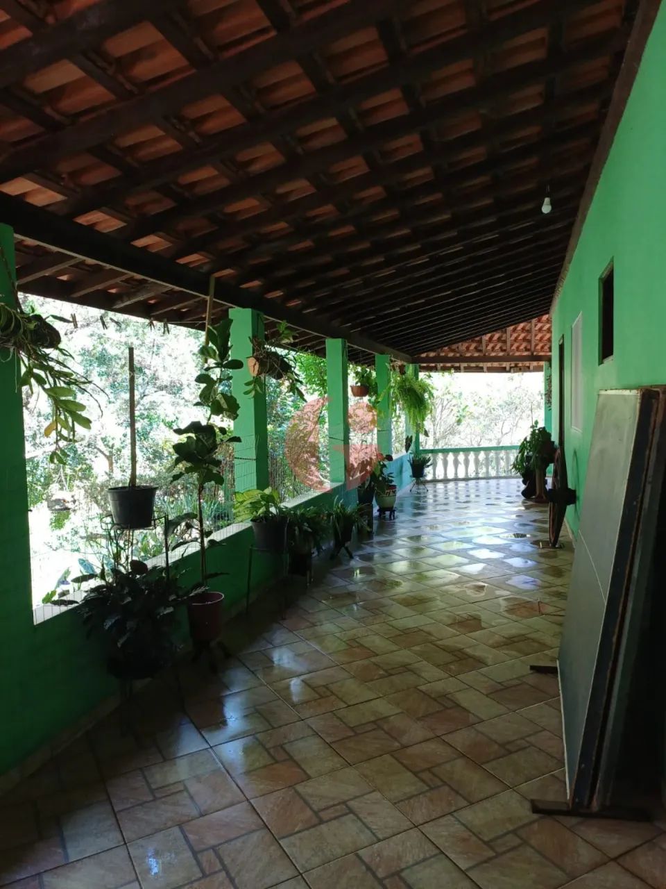 Casa à venda com 4 quartos e 2 banheiros- 30.000 m² de terreno- Monteiro Lobato