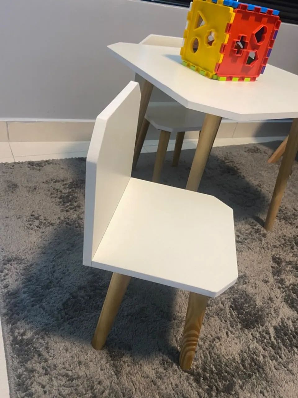 Mesa Infantil com duas Cadeiras em MDF - Foto 3