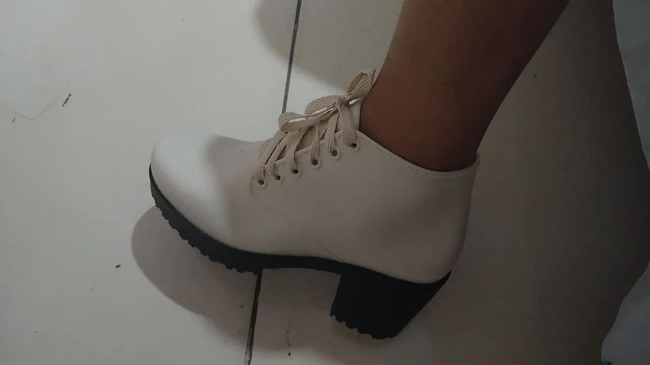Bota feminina N 36 - Foto 4