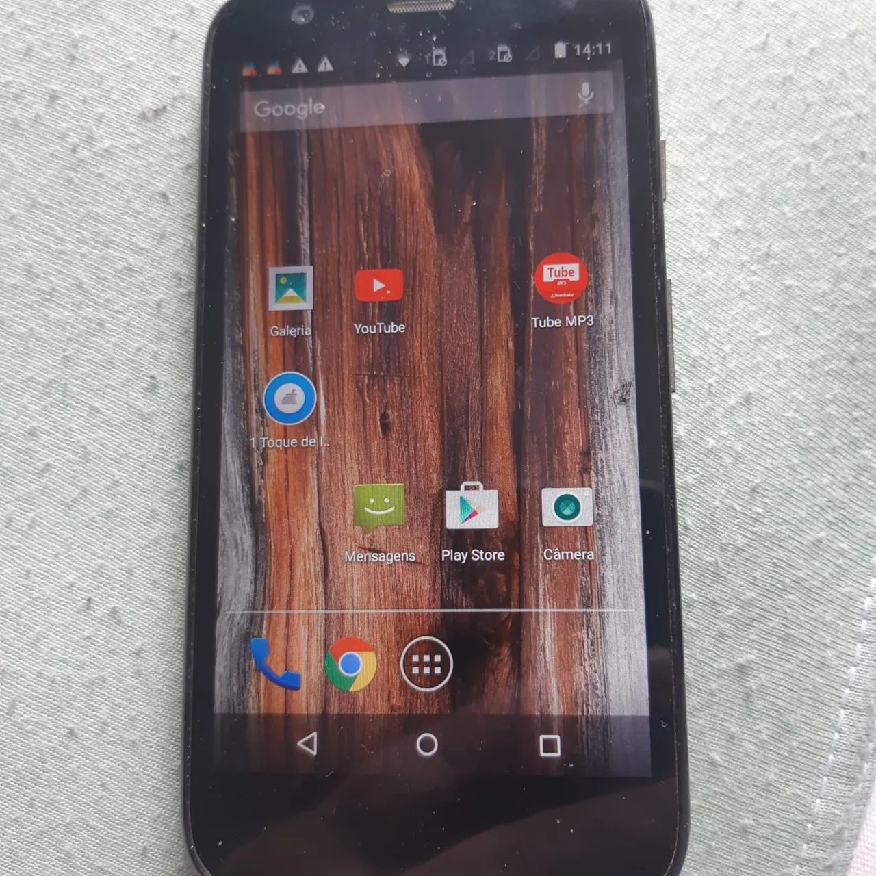 Celular com defeito 100,00