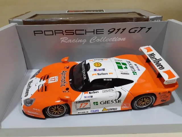 エブロ From A Porsche 956 1984 1/43 Minichamps Porsche 956 K, 1984, A. Senna - 1:43 - Hobbies e