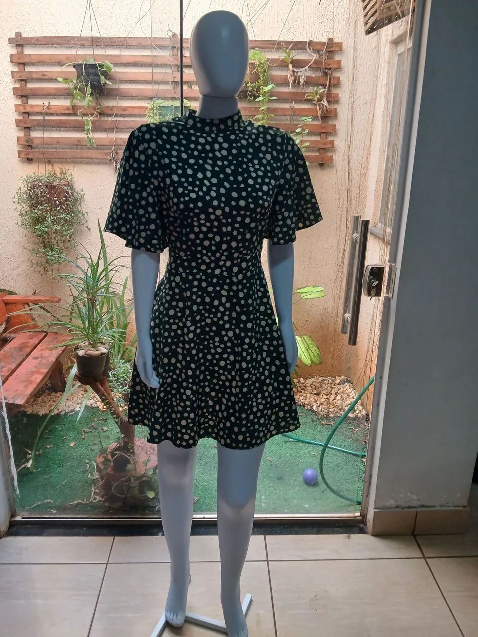 Vendo lote de roupas novas e seminovas e usadas  400,00  - Foto 4