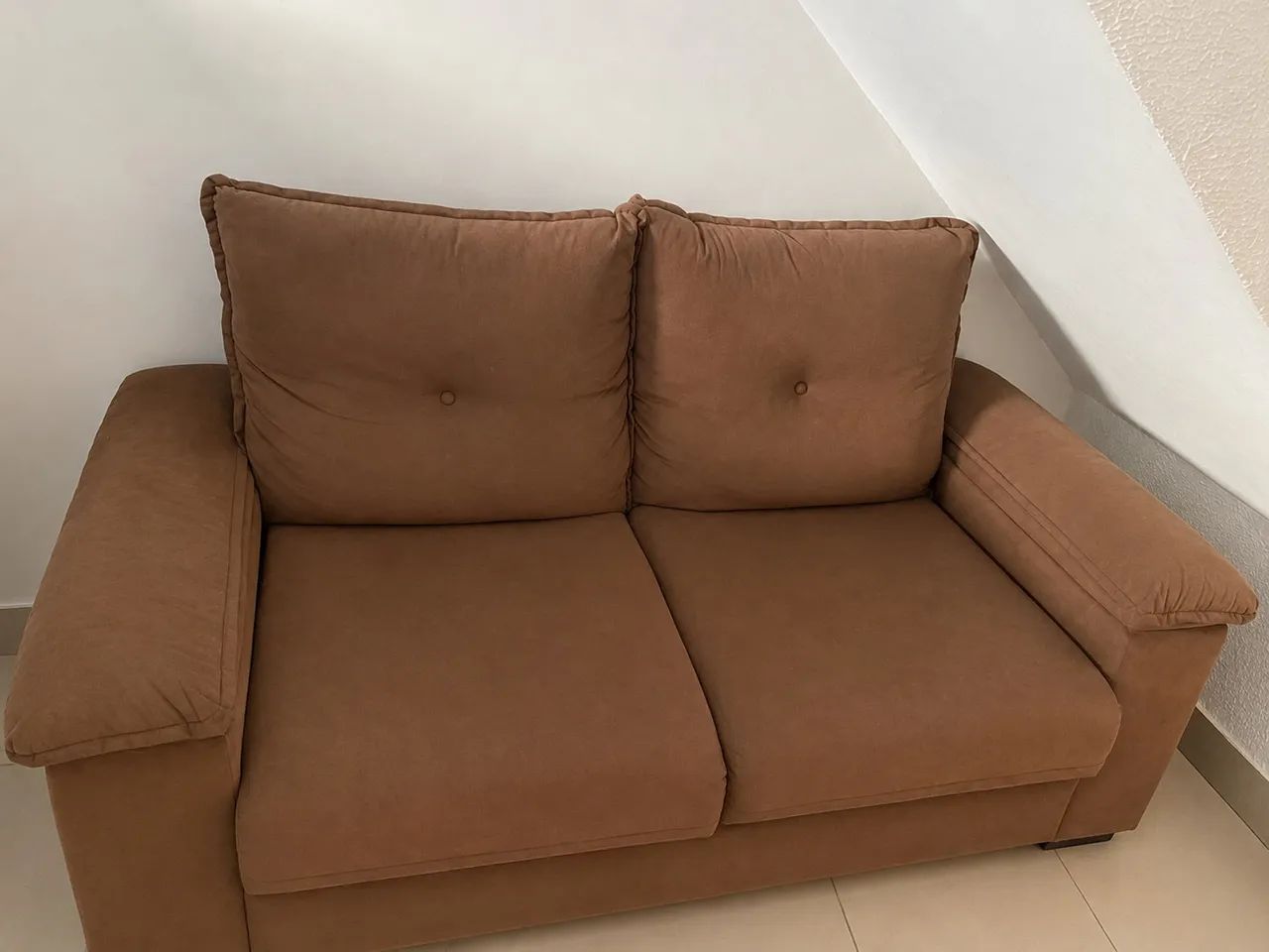 Sofá retrátil cama (5 meses de uso, única dona) 