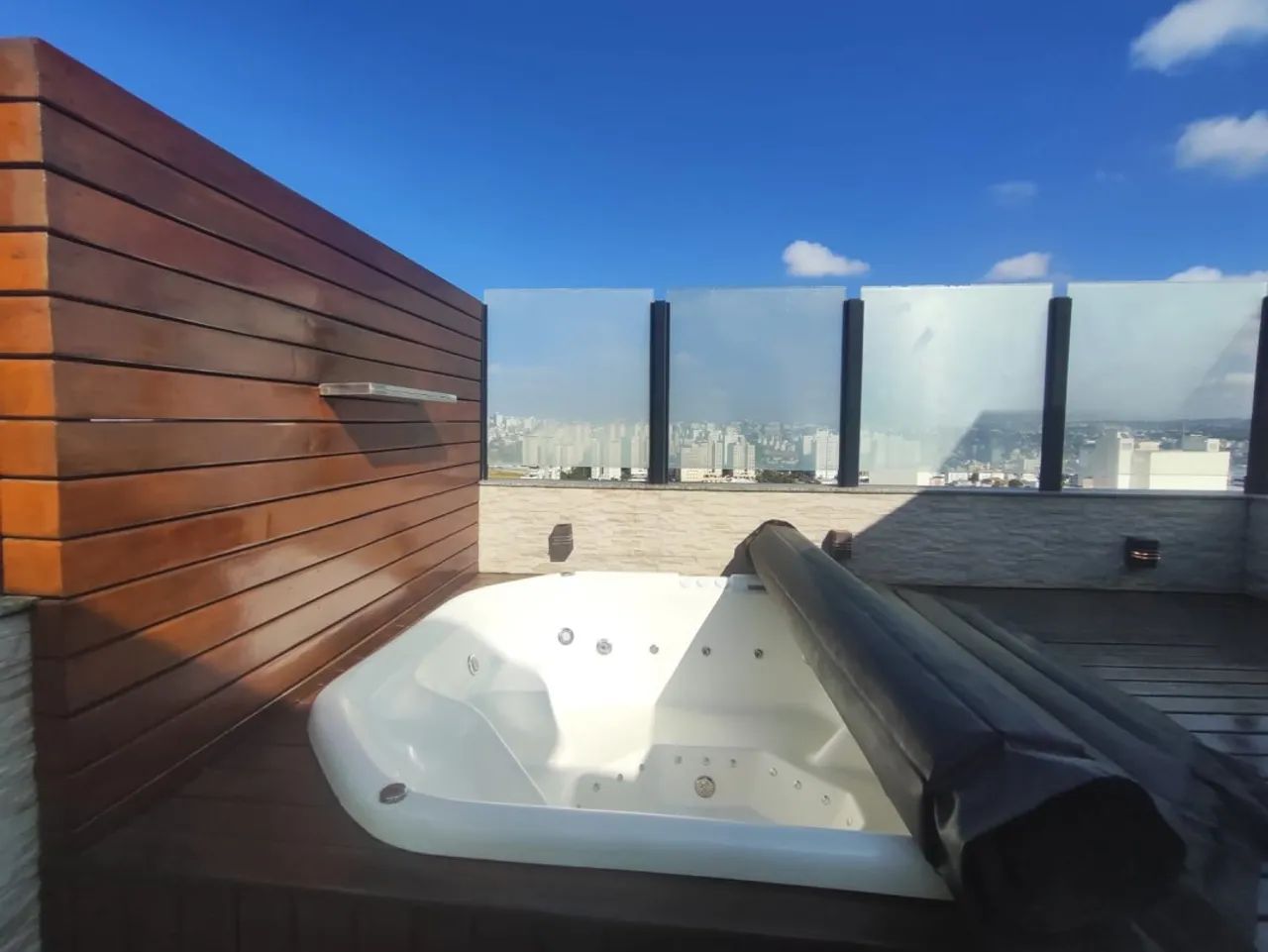 Cobertura com 1 quarto para alugar em Belo Horizonte
