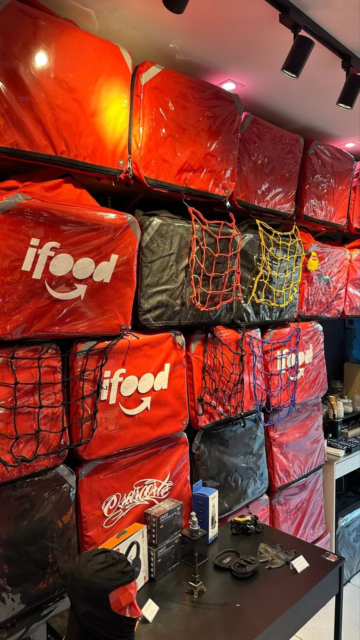 BAG LAMINADA VERMELHA E PRETA