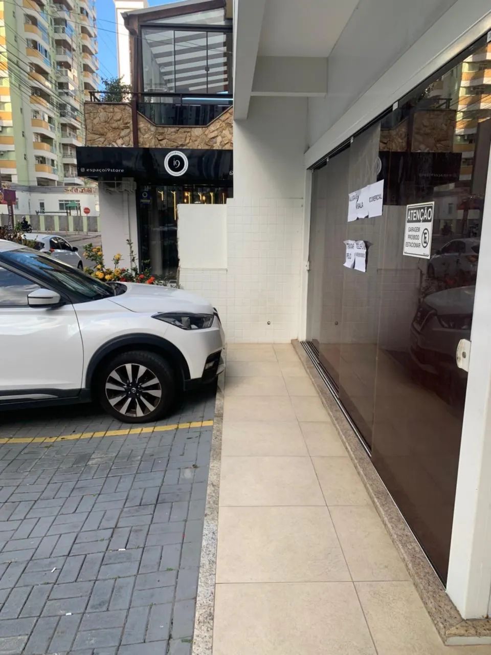 Alugo sala comercial frente rua  - Foto 4