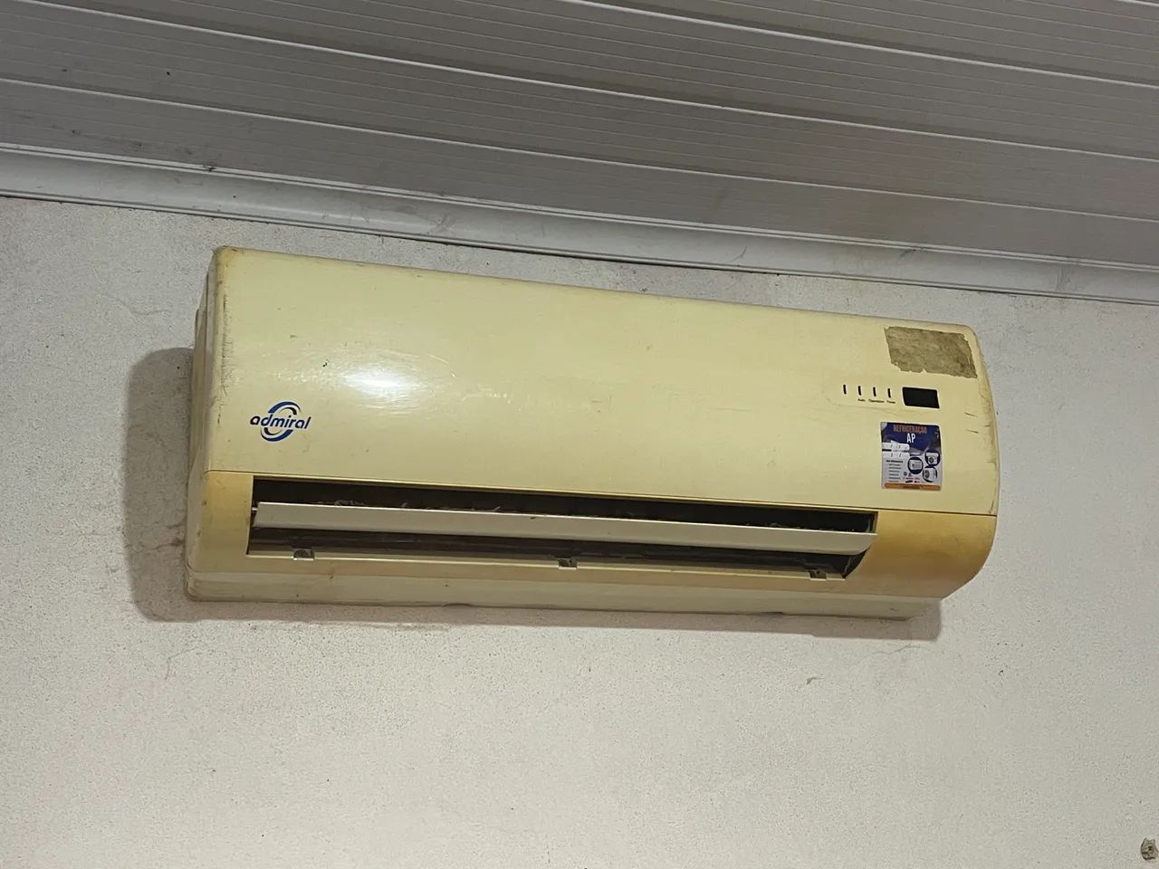 Vende-se duas centrais 