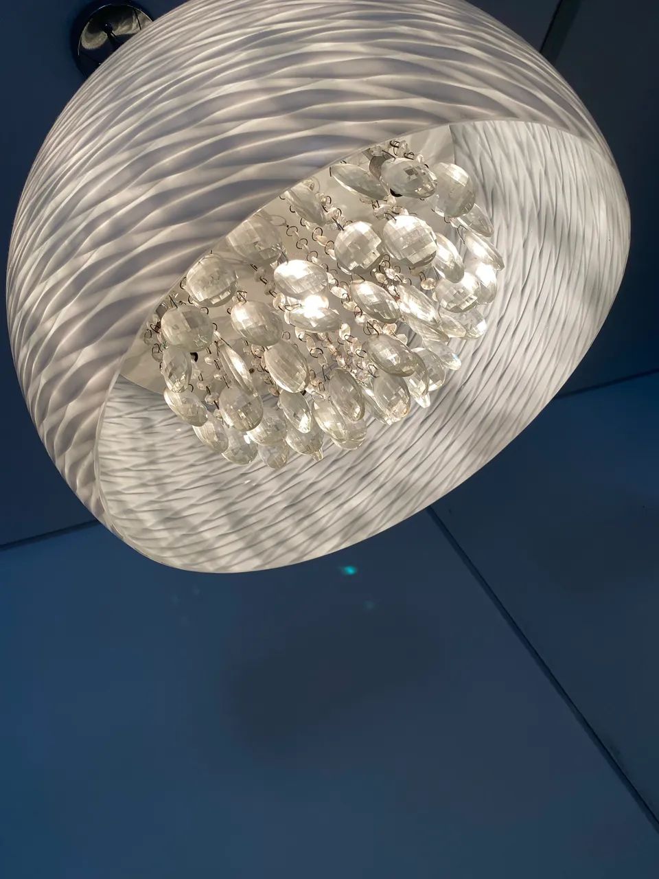 Lustre Pendente com Cristais e Cúpula de Vidro - Elegante e Sofisticado - Foto 2
