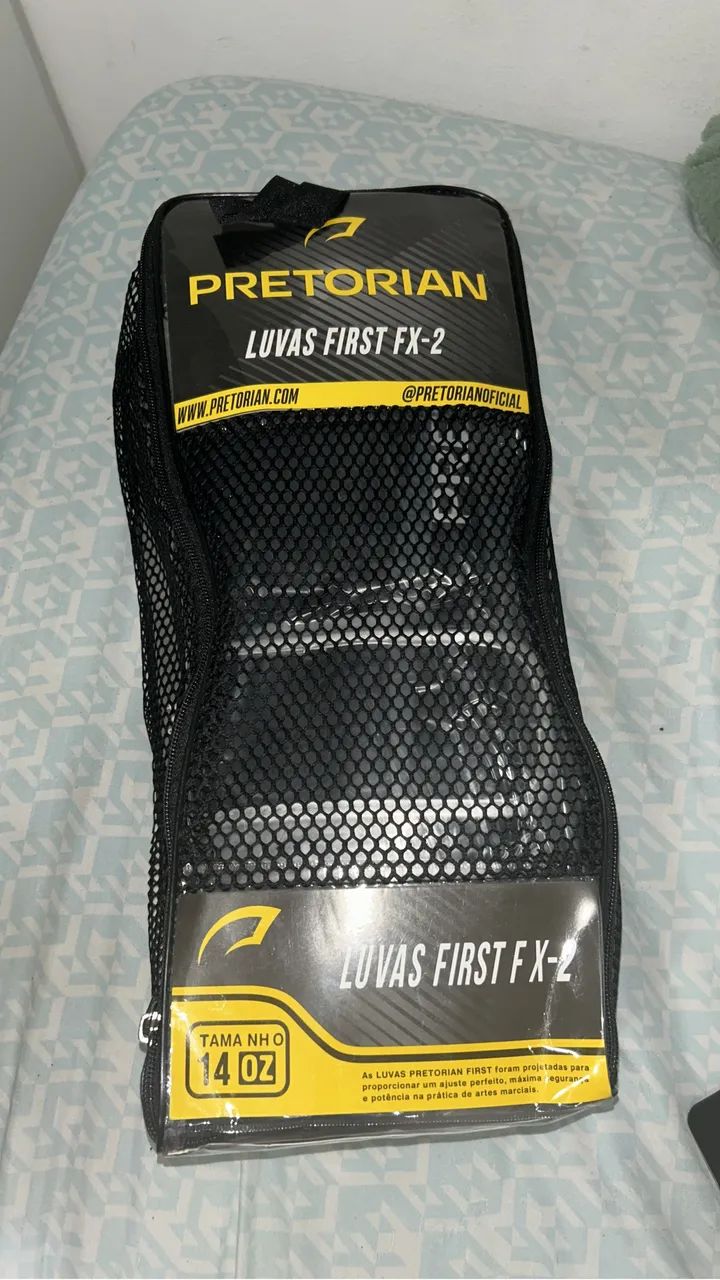 LUVA DE BOX PRETORIAN NOVA 