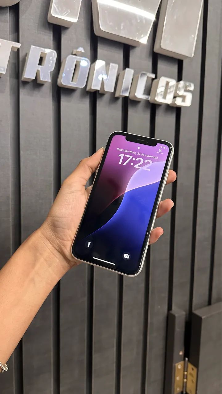 iPhone XR - 128GB branco - Foto 5