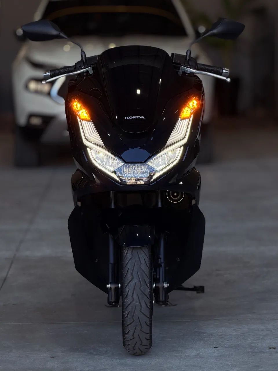 PCX DLX 2025 - Foto 2