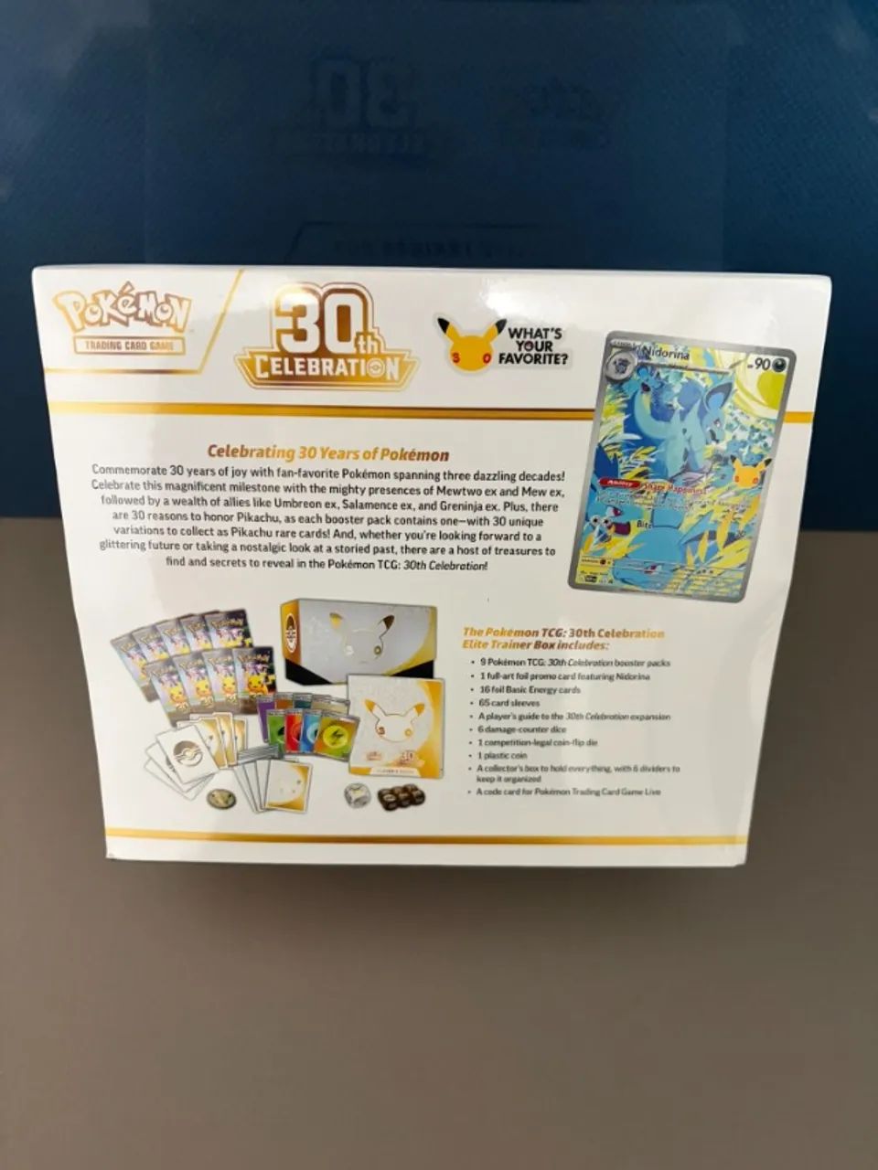 ETB 30 Anos Inglês Pokemon - Elite Trainer Box - Foto 2