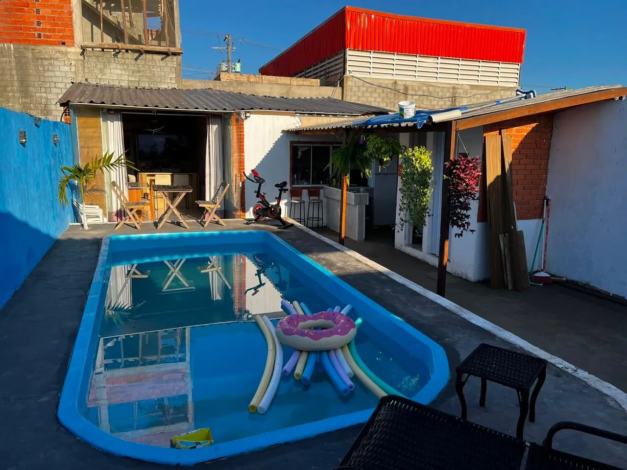 Casa c/ salao de festas estilo chacara
