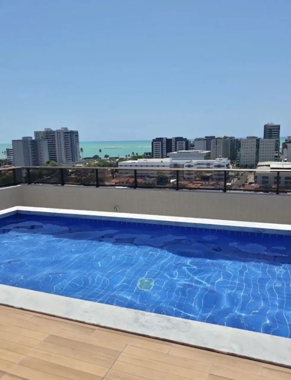 Excelente 2/4  bem localizado na Jatiúca