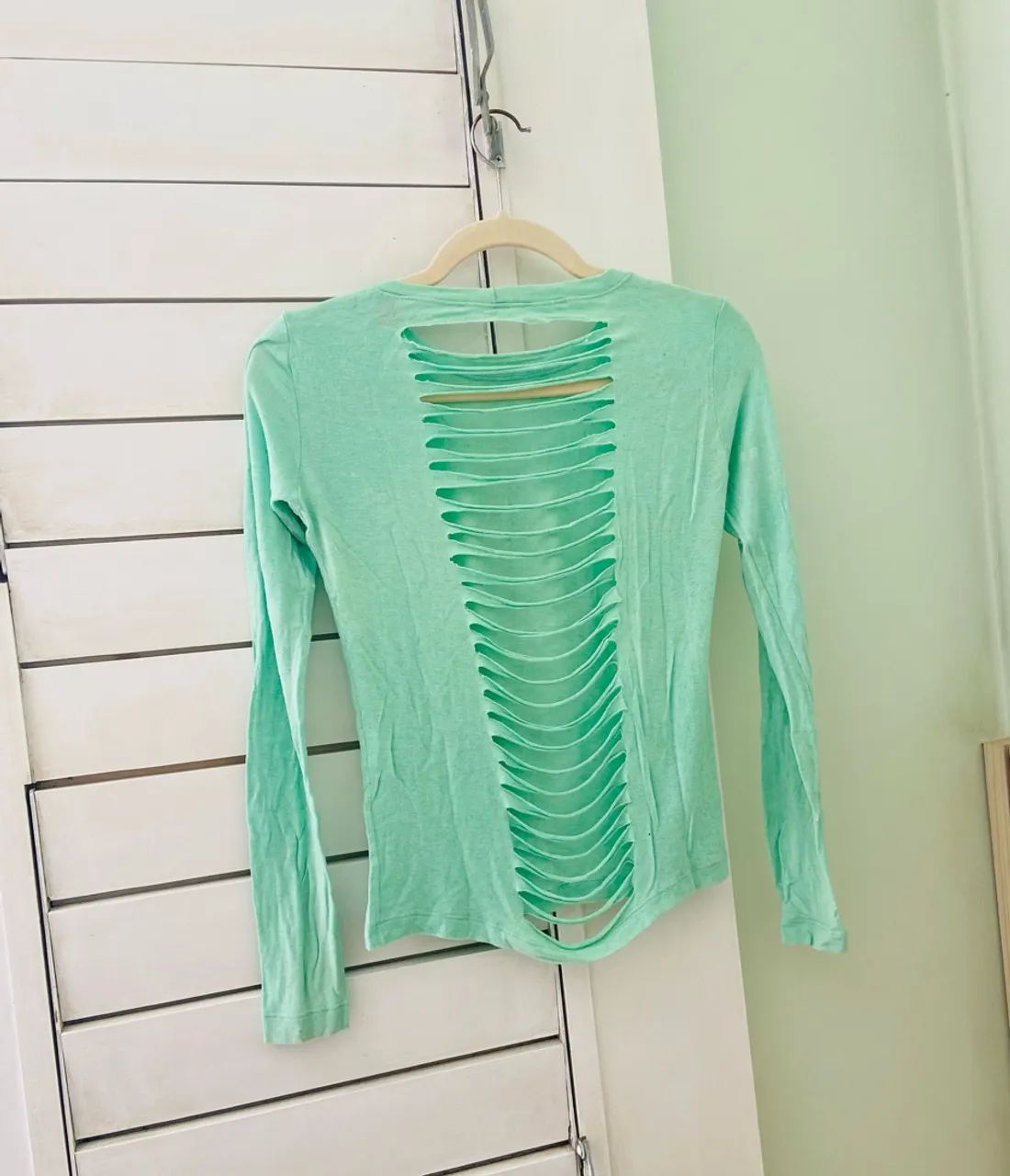 Blusa Farm texturizada com recortes P - Foto 4