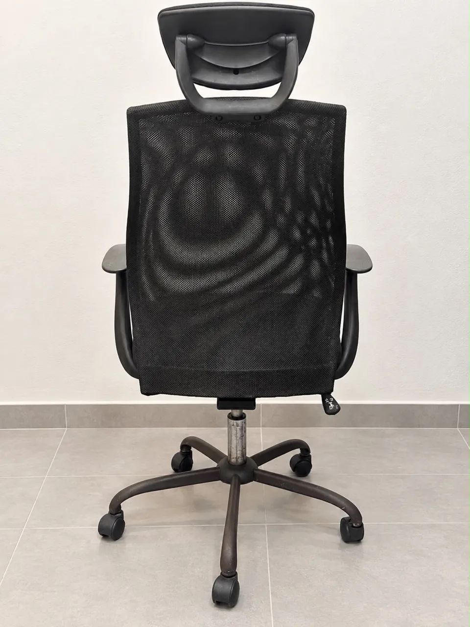 Cadeira Ergonômica de Escritório com Encosto em Tela e Apoio de Cabeça - Foto 3