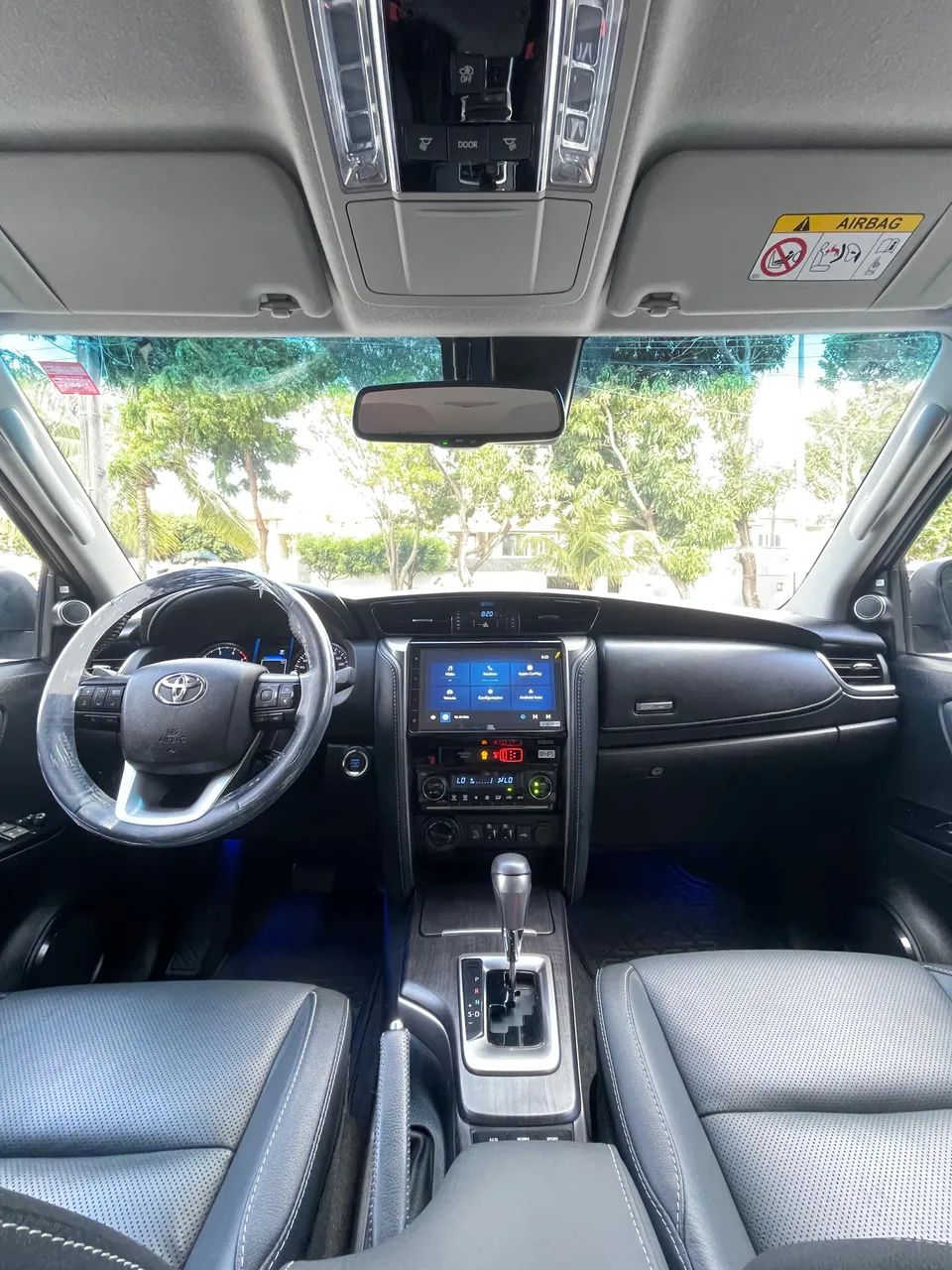 Toyota Hilux SW4 SRX Plat. 4X4 2.8 TB Die. Aut. 2024 - Foto 10