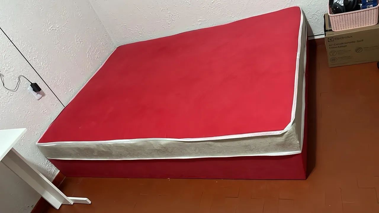 Cama casal compacta