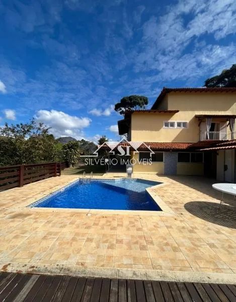 Casa- Petrópolis, Araras