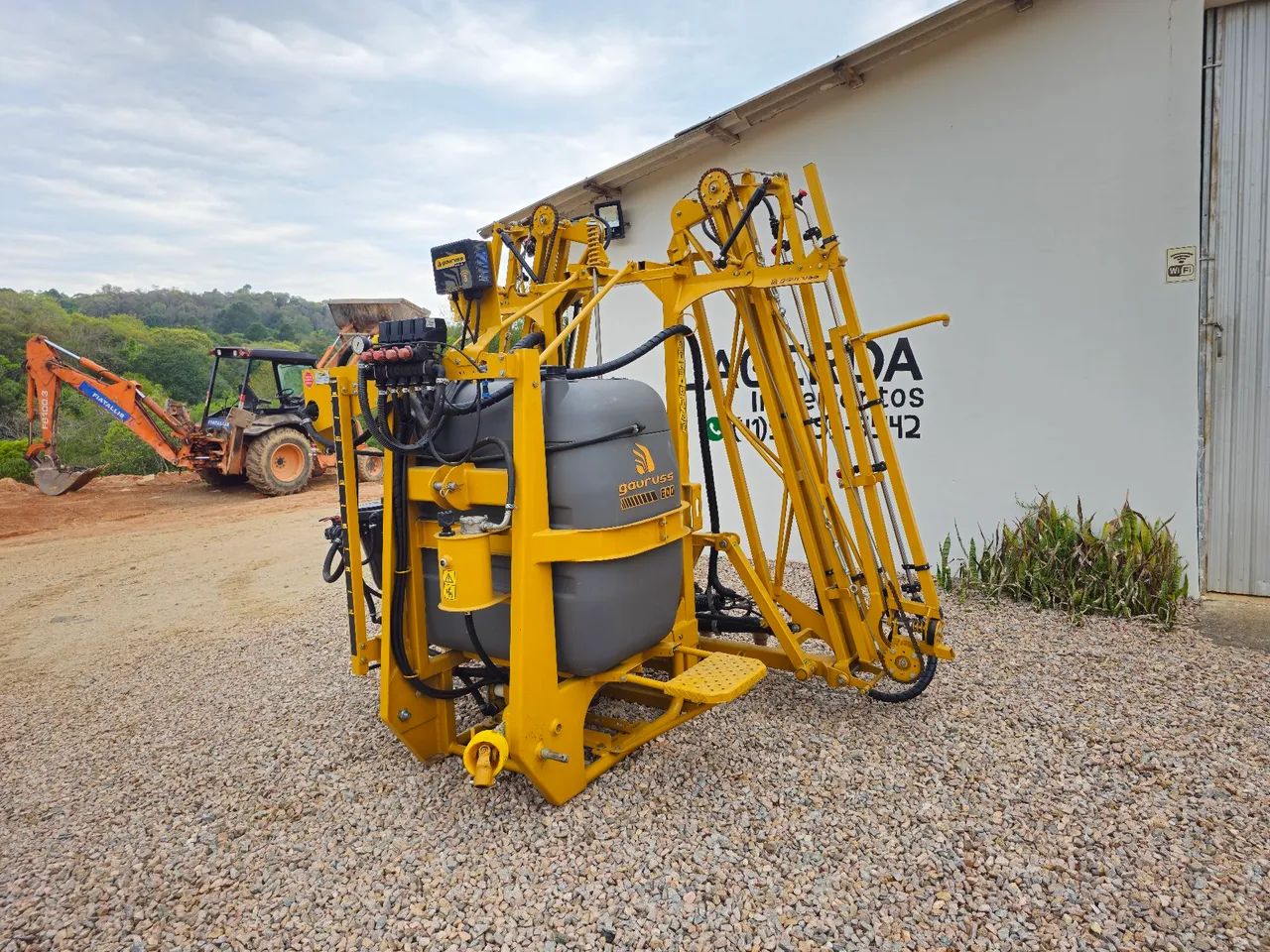 Pulverizador 600 litros para trator  - Foto 4