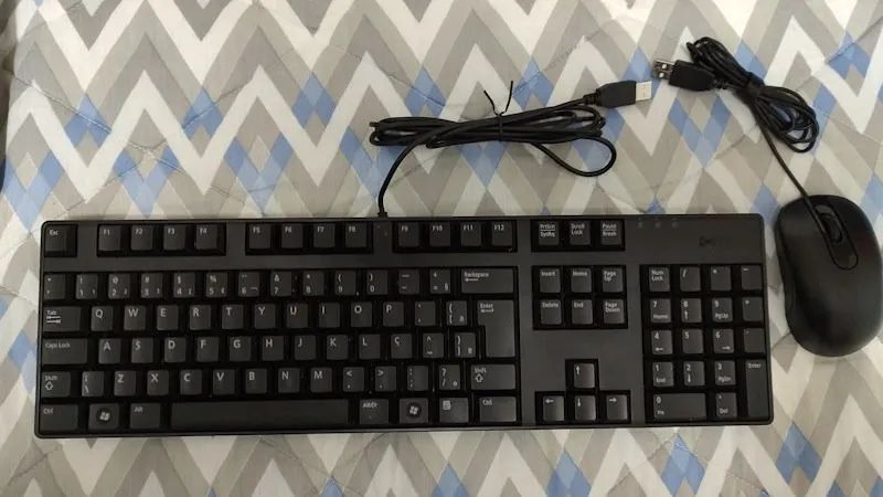 Teclado e mouse Dell usb com fio