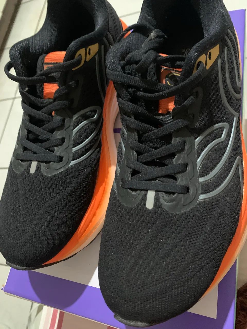 TENIS OLYMPIKUS CORRE MAX PRETO LARANJA - Foto 3